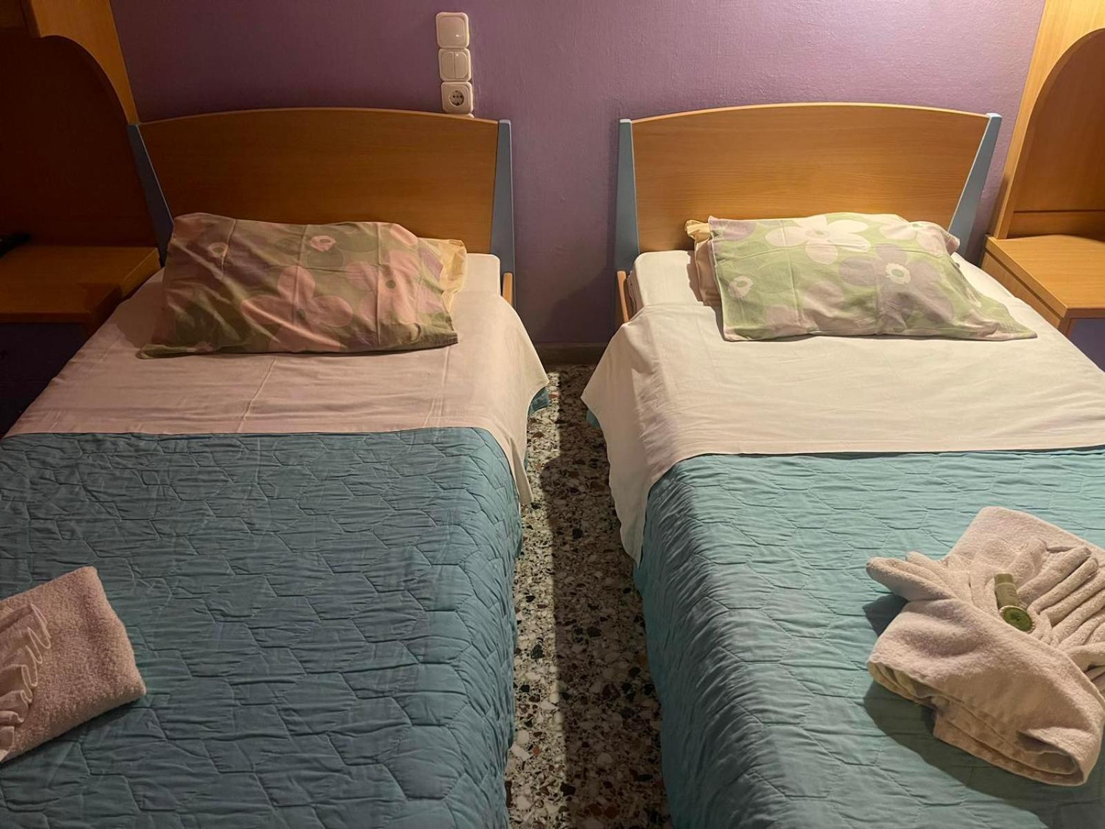 Pislis Rooms Kamena Vourla Bagian luar foto