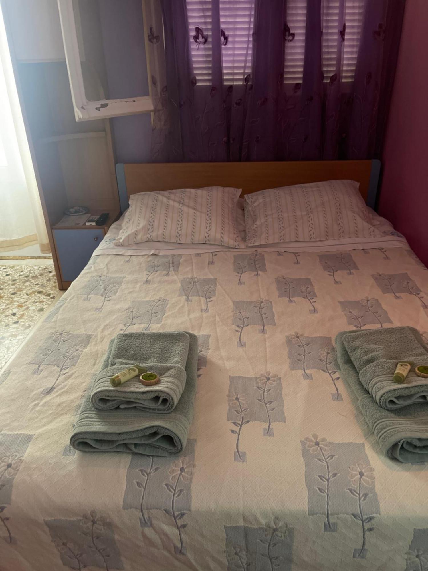 Pislis Rooms Kamena Vourla Bagian luar foto