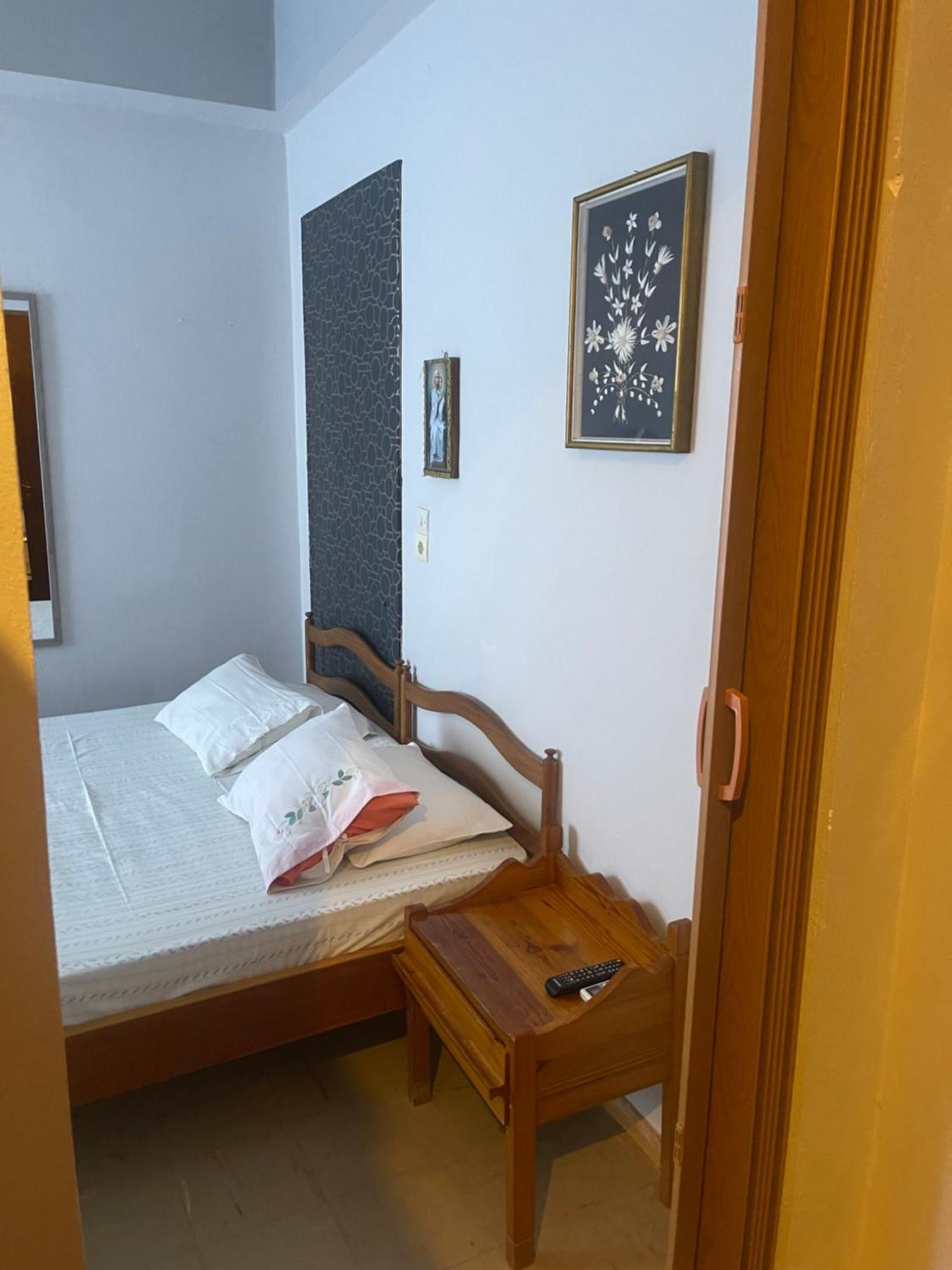 Pislis Rooms Kamena Vourla Bagian luar foto